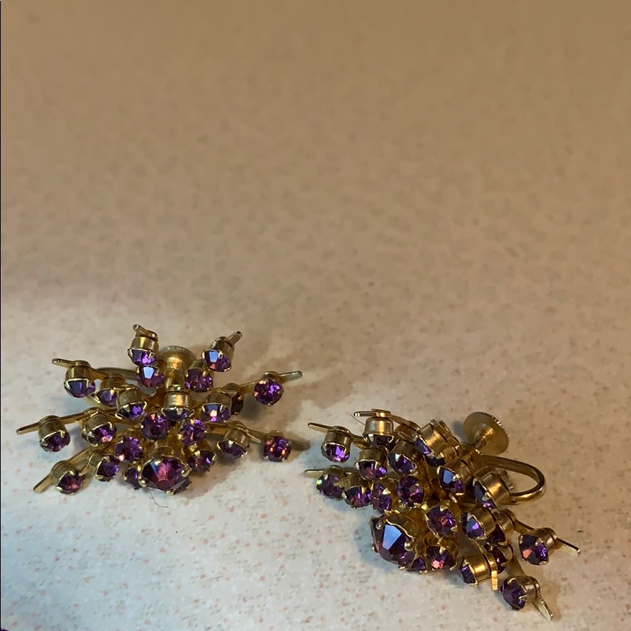 Coro Gold Tone Amethyst Rhinestone Earrings 20$